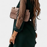 Calandra Vestido Mini Elegante con Escote Sofisticado y Silueta Favorecedora