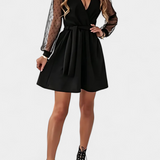 Calandra Vestido Mini Elegante con Escote Sofisticado y Silueta Favorecedora