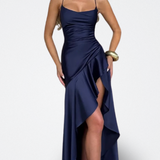 Mónica Vestido Satén con Volantes