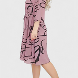 Ame Vestido Midi Estampado con Cinturón y Corte Versátil