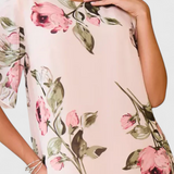 Tameka Vestido de Gasa Fluida con Pétalos y Mangas Transparentes