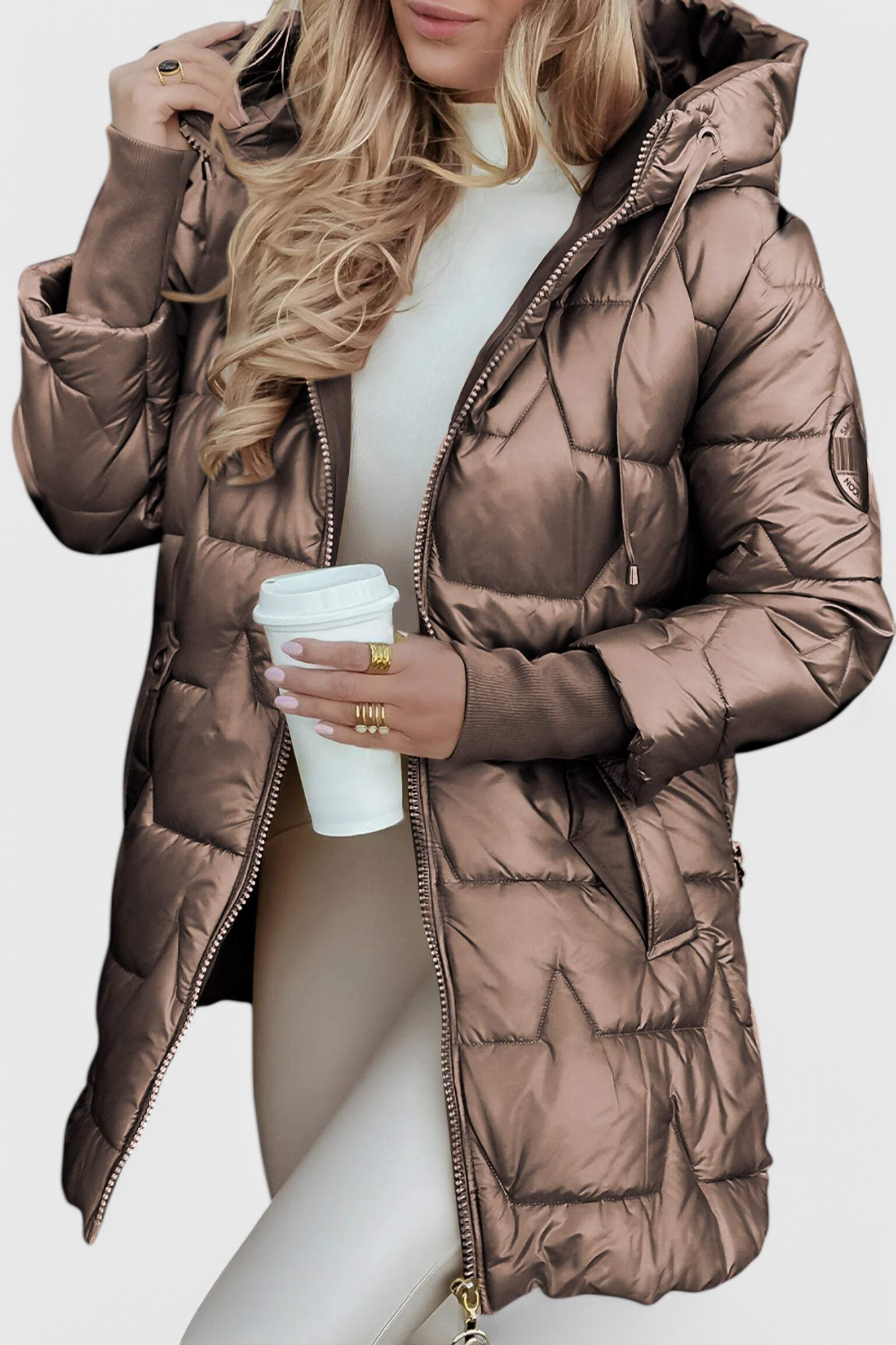 Marcella™ | Abrigo Aislante Capucha