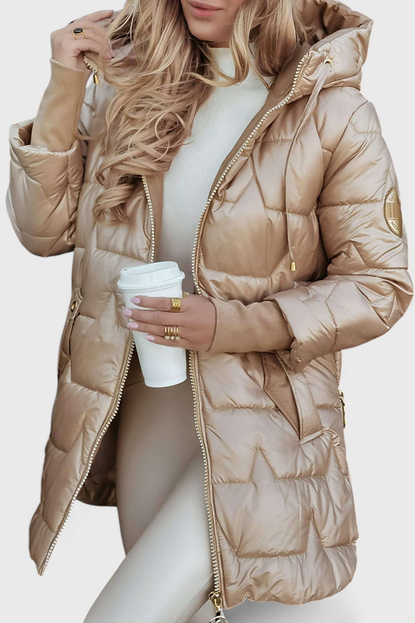 Marcella™ | Abrigo Aislante Capucha