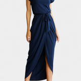 Clarissa Vestido Midi Envolvente con Abertura Lateral