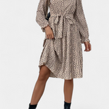 Evabeth Vestido Midi Plisado de Leopardo